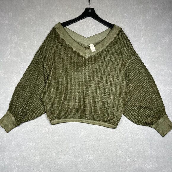 We The Free South Side Thermal Top Womens Small Olive Green V-neck Dolman Sleeve - Picture 2 of 13